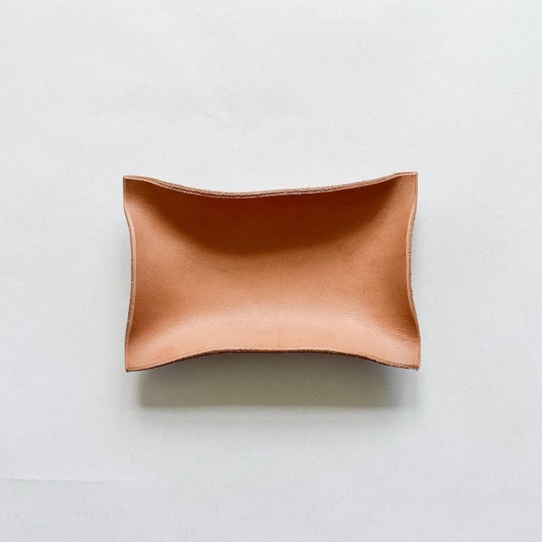 Leather tray in medium size from Made Solid.