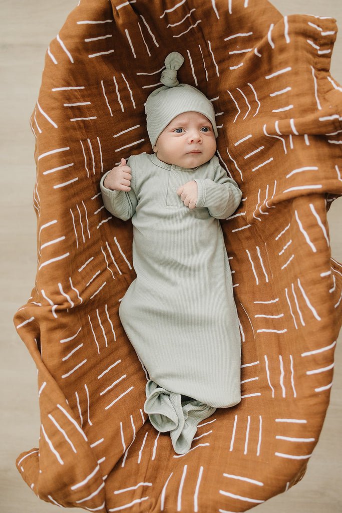 The softest sleeping gown for a newborn baby gift from Mebie Baby.