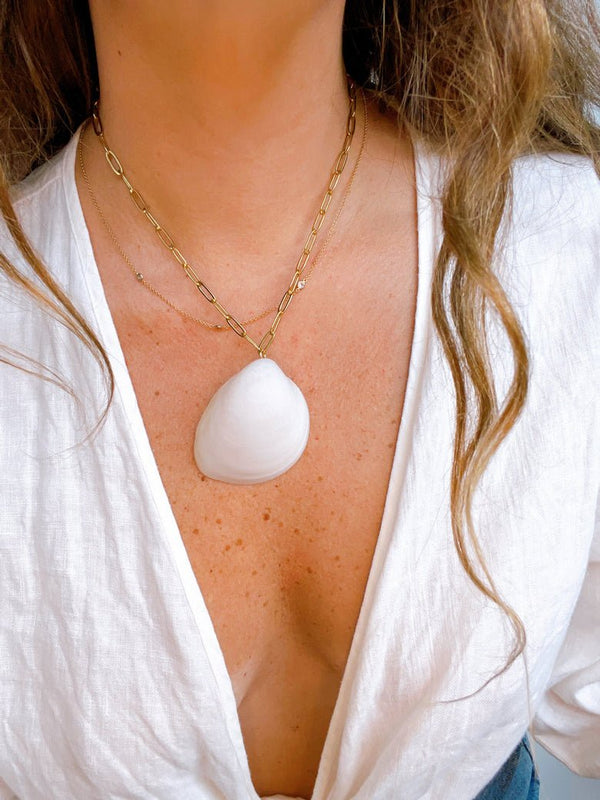 A white shell necklace from reshelled is the perfect gift for the summer. Thank a teacher or spoil a friend on her birthday.